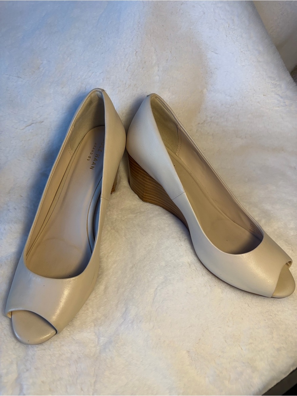 Cole Haan Sadie Cream Color Open Toe Wedge Pump Size 7.5